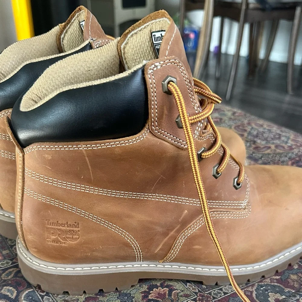 Timberlands - Picture 4 of 5